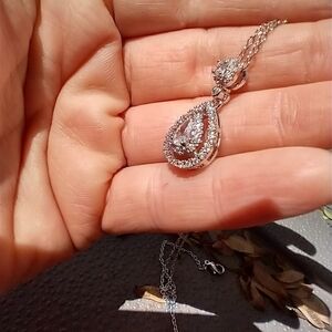 Women's crystal tear drop necklace 18 inches.